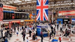 A Walk Through The London Victoria Station London England [upl. by Dincolo]